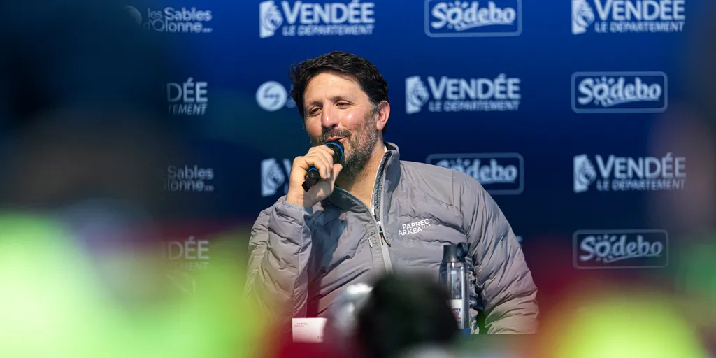 Yoann Richomme lors de sa conférence de presse. 