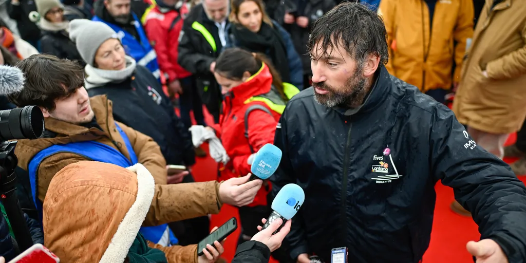 LES SABLES D’OLONNE, FRANCE - FEBRUARY 09, 2025 : Fives Group - Lantana Environnement skipper Louis Duc (FRA) is being interviewed by media after taking 26th place in the Vendee Globe, on February 09, 2025 in Les Sables d'Olonne, France - (Photo by Jean-Louis Carli / Alea)