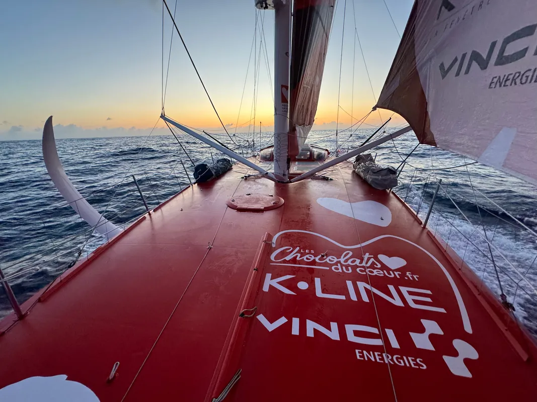 Le skipper d'Initiatives-Coeur Sam Davies (GBR) a envoyé une photo du bateau