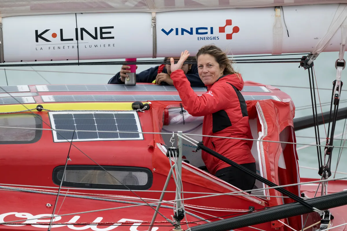 Samantha Davies arrive aux Sables d'Olonne