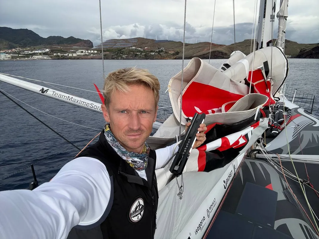 Maxime Sorel abandonne le Vendée Globe