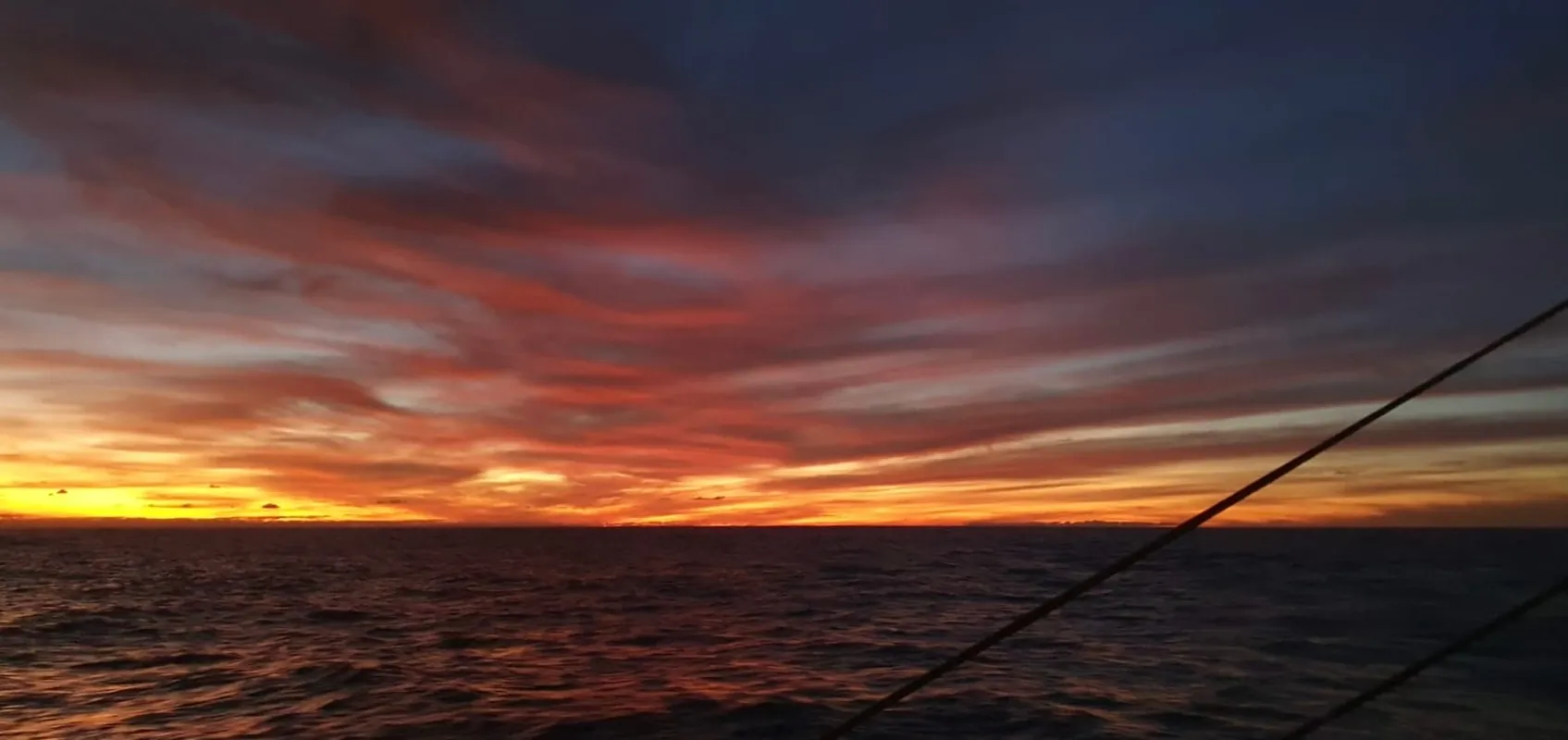 À bord de Tout commence en Finistère - Armor Lux. 