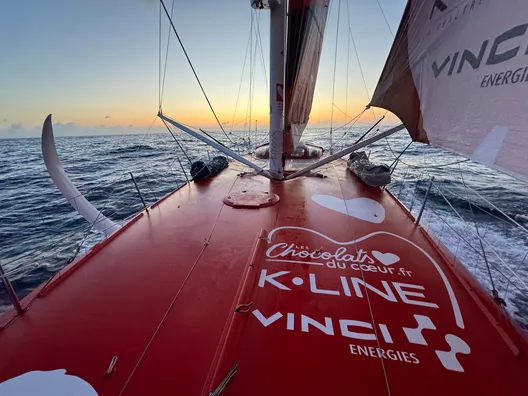 Le skipper d'Initiatives-Coeur Sam Davies (GBR) a envoyé une photo du bateau