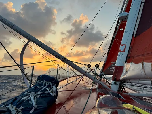 Le skipper d'Initiatives-Coeur Sam Davies (GBR) a envoyé une photo du bateau