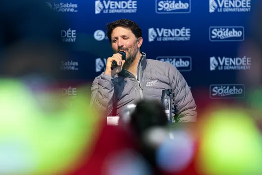 Yoann Richomme lors de sa conférence de presse. 