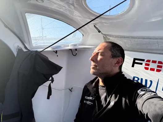 LE 14 NOVEMBRE 2024 : Photo envoyée depuis le bateau Fortinet - Best Western lors de la course à la voile du Vendée Globe le 14 novembre 2024. (Photo du skipper Romain Attanasio)