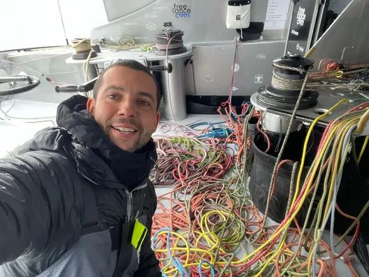 14 DÉCEMBRE 2024 : Photo envoyée depuis le bateau Freelance.com lors de la course à la voile du Vendée Globe le 14 décembre 2024. (Photo du skipper Guirec Soudée)