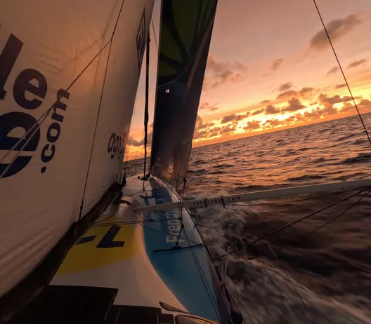 COURSE, 04 JANVIER 2024 : Photo envoyée depuis le bateau Groupe Dubreuil lors de la course à la voile du Vendée Globe le 04 janvier 2024. (Photo du skipper Sébastien Simon)