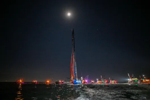 LES SABLES D'OLONNE, FRANCE - 15 JANVIER 2025 : Le skipper de PAPREC ARKÉA Yoann Richomme (FRA) est photographié après avoir pris la 2e place du Vendée Globe, le 15 janvier 2025 aux Sables d'Olonne, France - (Photo by Jean-Louis Carli / Alea)