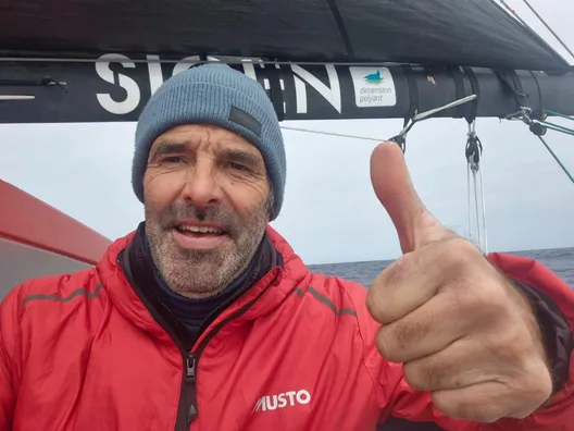 COURSE, 19 JANVIER 2025 : Photo envoyée depuis le bateau D'Ieteren Group lors de la course à la voile du Vendée Globe le 19 janvier 2025. (Photo du skipper Denis Van Weynbergh)