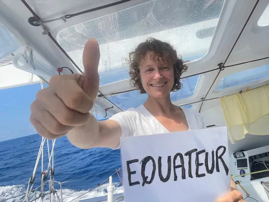 LE 21 DÉCEMBRE 2024 : Photo envoyée depuis le bateau MACSF lors de la course à la voile du Vendée Globe le 21 décembre 2024. (Photo du skipper Isabelle Joschke) Equateur