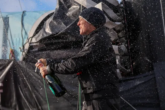 LES SABLES D'OLONNE, FRANCE - 25 JANVIER 2025 : TeamWork - Justine Mettraux (SUI), skipper de Team Snef, fête au champagne sa 8e place dans le Vendée Globe, le 25 janvier 2025 aux Sables d'Olonne, France - (Photo by LloydImages / Alea)