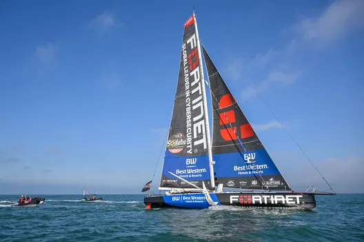 LES SABLES D'OLONNE, FRANCE - 02 FEVRIER 2025 : Le skipper de Fortinet - Best Western Romain Attanasio (FRA) est photographié après avoir pris la 14ème place du Vendée Globe, le 02 février 2025 aux Sables d'Olonne, France - (Photo by Olivier Blanchet / Alea)