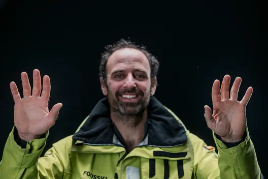 LES SABLES D'OLONNE, FRANCE - 09 FEVRIER 2025 : Sébastien Marsset (FRA), skipper de FOUSSIER, est photographié en studio après avoir pris la 27e place du Vendée Globe, le 09 février 2025 aux Sables d'Olonne, France - (Photo by Jean-Marie LIOT / Alea)