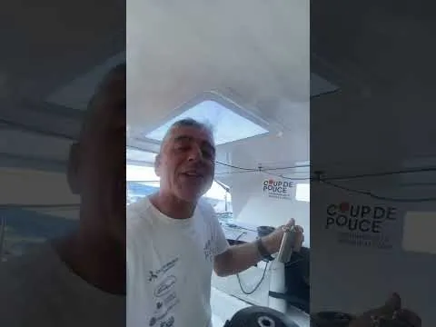 Coup de Pouce avec Manuel Cousin passe dans le Sud | Vendée Globe 2024