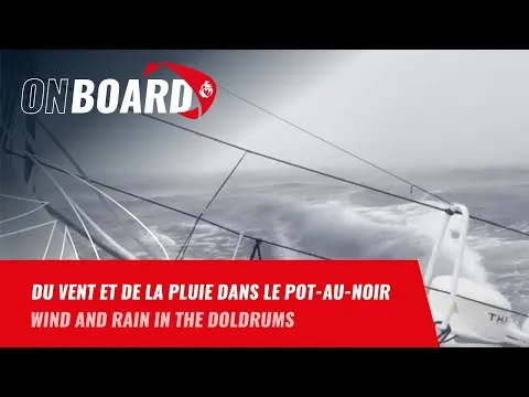 Du vent et de la pluie dans le Pot-au-Noir pour Sébastien Simon | Vendée Globe 2024