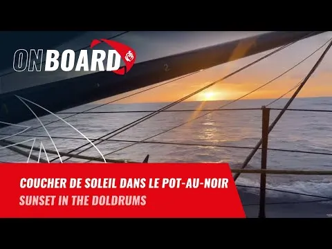 Dernier coucher de soleil dans le Pot-au-Noir pour Alan Roura | Vendée Globe 2024