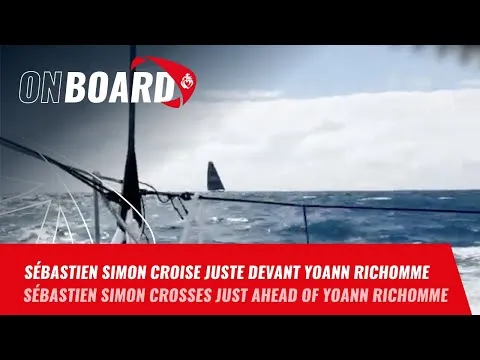 Sébastien Simon croise juste devant Yoann Richomme | Vendée Globe 2024