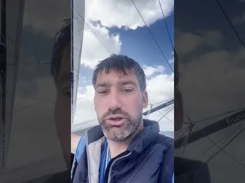 Petit problème pour Louis Duc | Vendée Globe 2024