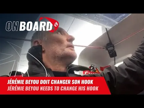 Jérémie Beyou doit changer son hook | Vendée Globe 2024