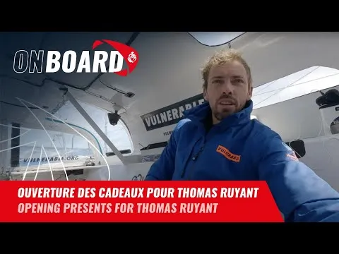 Ouverture des cadeaux pour Thomas Ruyant | Vendée Globe 2024