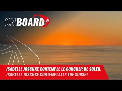 Isabelle Joschke contemple le coucher de soleil | Vendée Globe 2024