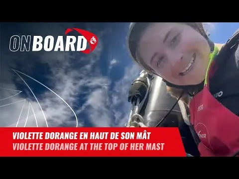 Violette Dorange en haut de son mât | Vendée Globe 2024