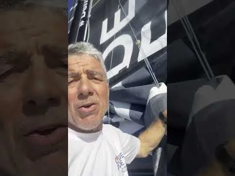 Réparation de grand-voile pour Manuel Cousin | Vendée Globe 2024