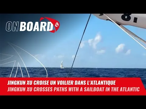 Jingkun Xu croise un voilier dans l'Atlantique | Vendée Globe 2024