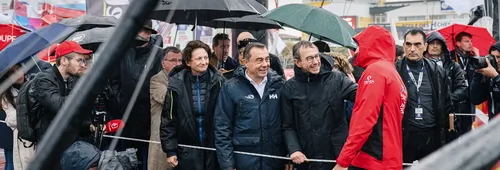 Inauguration du village du Vendée Globe sous la pluie