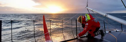 LORIENT, FRANCE - 16 AVRIL 2024 : Le skipper du VandB - Monbana - Mayenne Maxime Sorel (FRA) à l'entraînement, le 16 avril 2024 au large de Lorient, France - Photo Maxime Falcone
