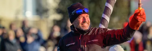 LES SABLES D'OLONNE, FRANCE - 02 FEVRIER 2025 : Le skipper de Fortinet - Best Western Romain Attanasio (FRA) fête sa 14ème place dans le Vendée Globe, le 02 février 2025 aux Sables d'Olonne, France - (Photo by Olivier Blanchet / Alea)