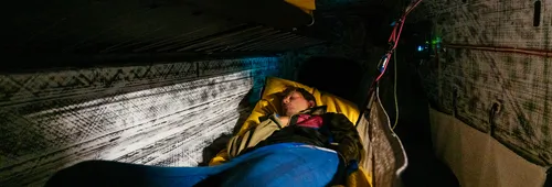 LORIENT, FRANCE - 12 SEPTEMBRE 2024 : Monnoyeur - Duo for a Job le skipper Benjamin Ferré (FRA) est photographié le 12 septembre 2024 au large de Lorient, France - Photo par Lou-Kevin Roquais