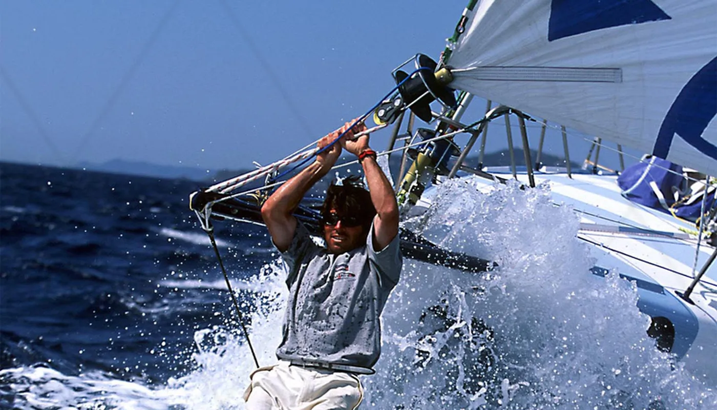 VENDEE GLOBE 2000 - PREPARATION - SOLIDAIRES - THIERRY DUBOIS (FRA) 