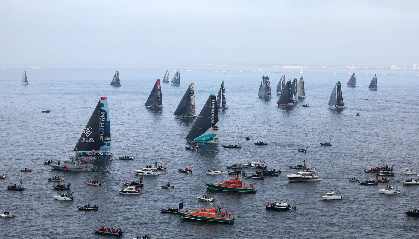 LES SABLES D'OLONNE, FRANCE - 10 NOVEMBRE 2024 : La flotte est photographiée lors du départ du Vendée Globe, le 10 novembre 2024 aux Sables d'Olonne, France - (Photo by Jean-Marie Liot / Alea)